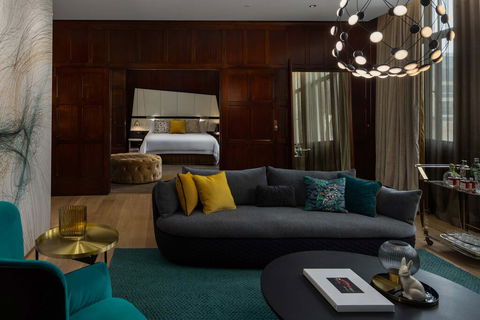 QT Sydney - Tourism Bookings 0