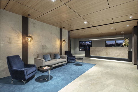 Quality Hotel Lakeside - Events Australia 1