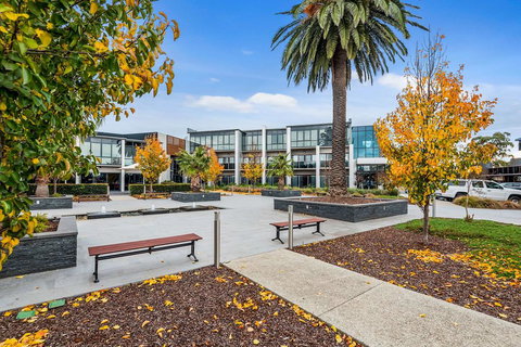 Quality Hotel Taylors Lakes - Events Australia 0