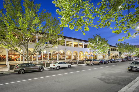Quest Canberra - Tourism Bookings 0