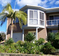 Retreat on Surf Beach - Events Australia