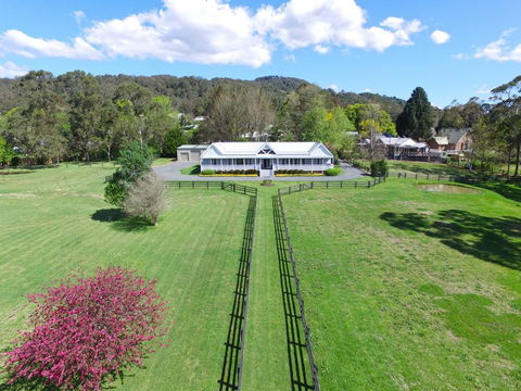 Rivermist - Luxury 6 Bedrooms & 6 Bathrooms! - Tourism Bookings 0