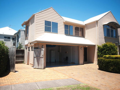 Riverside Views Hawks Nest - Tourism Bookings 1