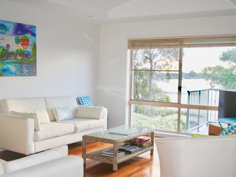 Riverside Views Hawks Nest - Tourism Bookings 0