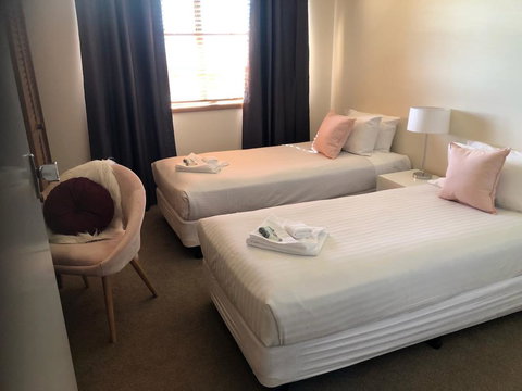 Robin Hill Views - Accommodation Europe 1