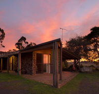 Rockbank Retreat - Tourism Bookings