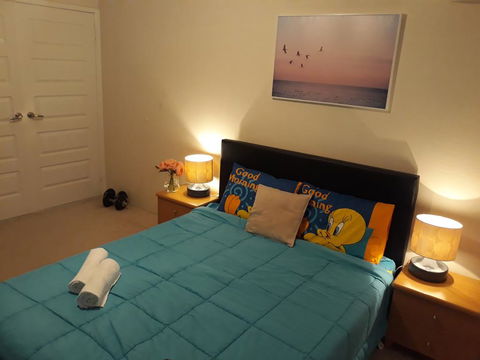 Rossmoyne 2 BEDROOM HOUSE, SELF CHECK IN, Walk To River, Shops, Bus, Trains, Cls To Airport, City, Beaches - Events Australia 1