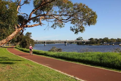 Rossmoyne 2 BEDROOM HOUSE, SELF CHECK IN, Walk To River, Shops, Bus, Trains, Cls To Airport, City, Beaches - Events Australia 3