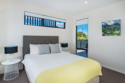 Round About Bulimba - Executive 3BR Bulimba Apartment Near Oxford St Shops And Restaurants - Tourism Bookings 1