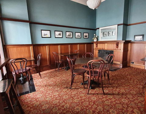 Royal Hotel - Tourism Bookings 1