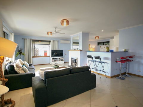 Salty Air Apartments Kingscote Kangaroo Island - Events Australia 2