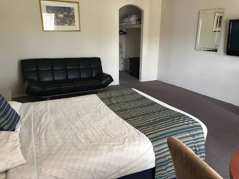 Sanctuary Inn On Westernport - Events Australia 3