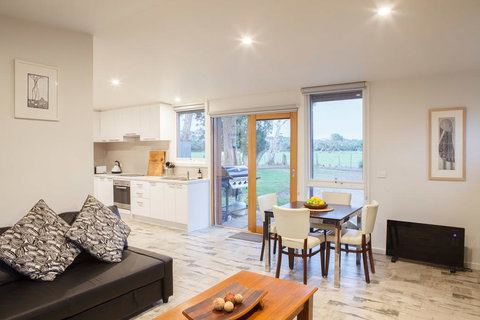 Sandy Point Hideaway - Events Australia 0