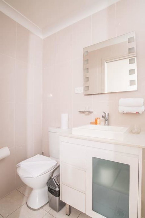 Scenic Illawong Riverside Getaway 1bed1bath Unit - Events Australia 3