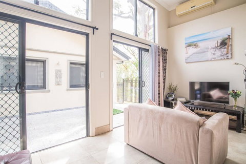 Scenic Illawong Riverside Getaway 1bed1bath Unit - Events Australia 1