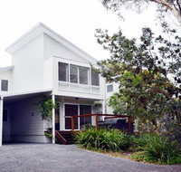 Scribbly Gum on Benton - bushland setting - Events Australia