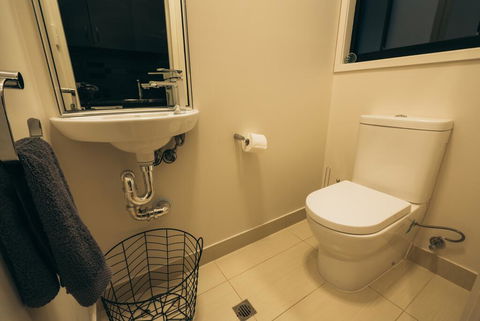 Sea La Vie ON SEAVIEW NETFLIX POOL WIFI - Events Australia 1