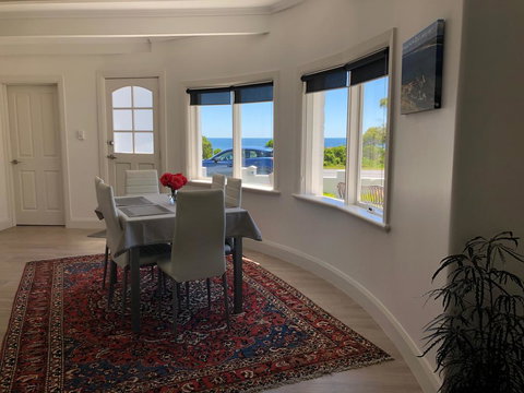 Seaside Retreat - Events Australia 1