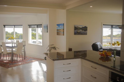 Seaside Retreat - Events Australia 2