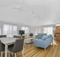 SEAVIEW - ocean views from a modern townhouse - Events Australia