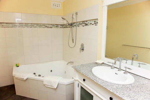 Secret Cottage - Accommodation Europe 2