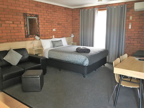 Shannon Motor Inn - Tourism Bookings 0