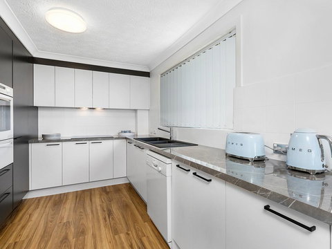 Shoreline Six With Ocean Views To See The Whales - Events Australia 2