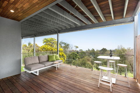 Skyluxe Luxury Retreat With Water Views And Deluxe Interior From Every Room - Events Australia 2