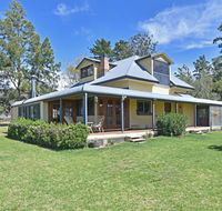 Soldiers Cottage picturebook vineyard home - Tourism Bookings