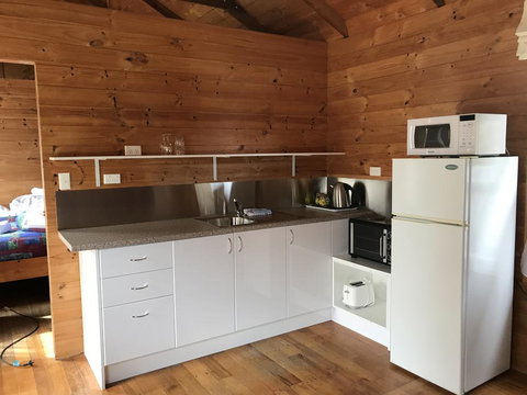 Somerset Beachside Cabin And Caravan Park - Events Australia 1