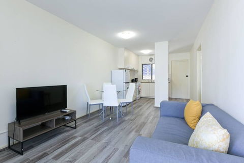 South Perth Perfect Location Free WIFI & Parking - Events Australia 1