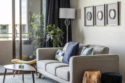 SPACIOUS BRAND NEW // 1BR // IN GORGEOUS BARTON - Events Australia 3