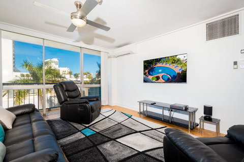 SPACIOUS RESORT STYLE APARTMENT And PARKING INC - Events Australia 3
