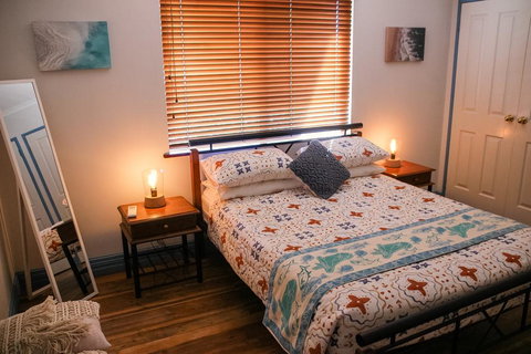 Spike The Bubble Beach House - Events Australia 1