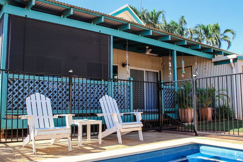 Spike The Bubble Beach House - Events Australia 2