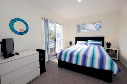 SPINNAKER 2 - Tourism Bookings 1