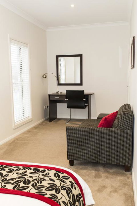 Stay Bathurst - Accommodation Europe 3