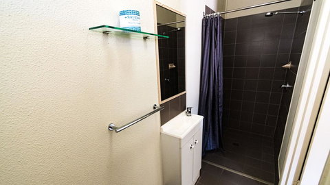 Stay On Sullivan - Accommodation Europe 1