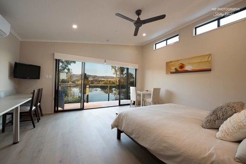 Still Earth - Events Australia 0