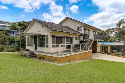 Stradbroke - Tourism Bookings 0