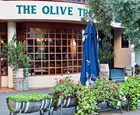 Studio On Park Street - Tourism Bookings 1