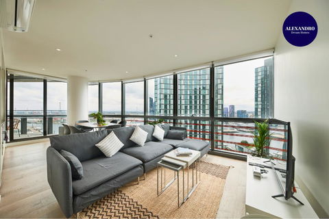 STUNNING 2 BED 2 BATH STYLISH UNIT // FREE PARKING - Events Australia 2