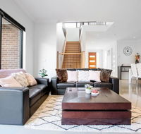 Stunning 3Beds near Knox Shopping CentroWantirna - Events Australia