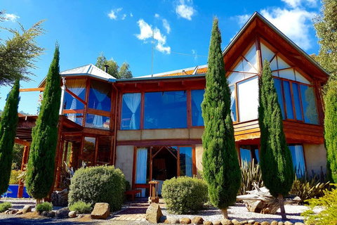 STUNNING HOME WITH AMAZING VIEWS - Just 20 Mins To The City And Only 10 To MONA! - Events Australia 3