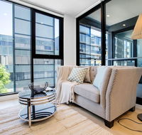 Stunning LightBright New One Bedroom APTHawthron - Events Australia