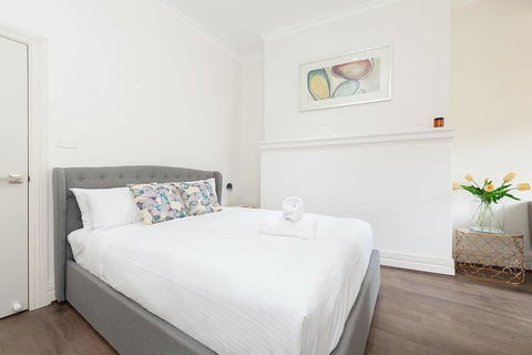 STUNNING SYDNEY HOME 8 - Events Australia 1