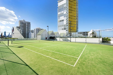 Stunning Views, Air On Broadbeach!Wine, Wifi, Parking - Accommodation Europe 1