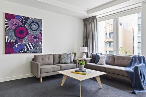 Stunning, Central Huge CBD Pad, Free WiFi, Netflix - Tourism Bookings 3