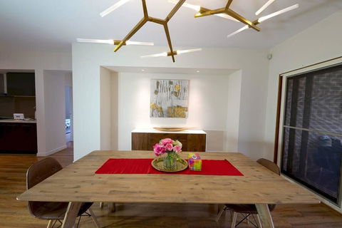 Stylish Luxe House For Big Group Near Shopping Center - Events Australia 2