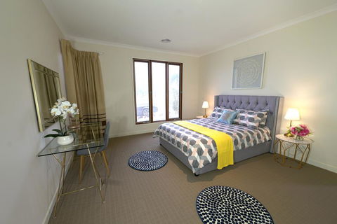 Stylish Luxe House For Big Group Near Shopping Center - Events Australia 1